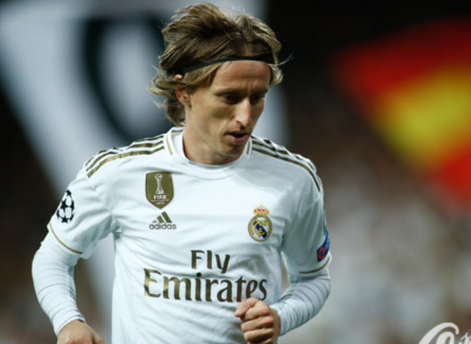 记者：迈阿密国际希望买断从塞尔塔租借来的前锋阿连德