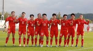 弗林蓬：我踢右后卫和右边锋都无所谓；维尔茨抗压能力强